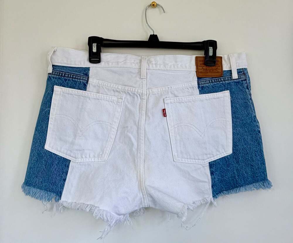 Levi's Premium Two-Tone Patchwork Wedgie Fit Button Fly Denim Shorts Size 33